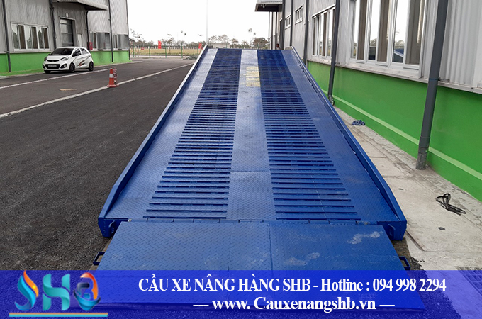 Lắp đặt cầu container 8 tấn tại Ninh Bình